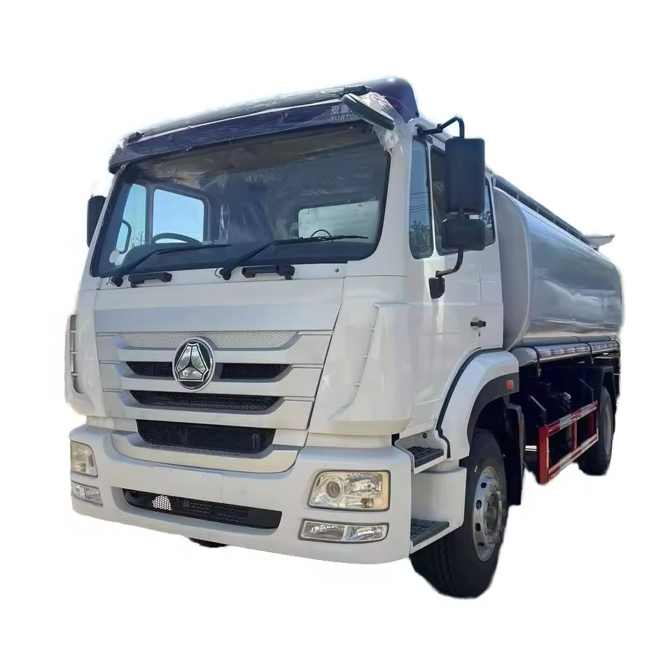 Sinotruk HOWO 220 HP Petrol Tankeri Kamyonu 15m3