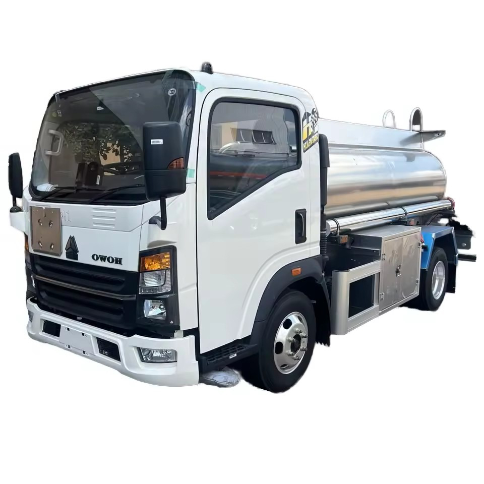 HOWO 5000L Al&uuml;minyum Alaşımlı Yakıt Tankı Kamyonu, 4x2 Dizel Yağ Taşıyıcı