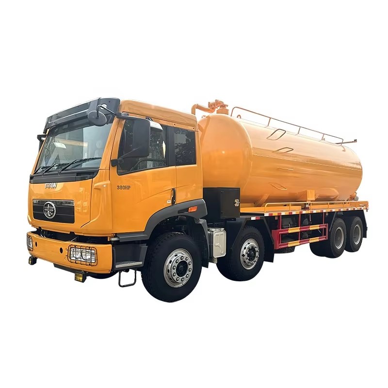 FAW 30000L Sewage Emme Temizleme Kamyonu 8x4 Ağır Hizmetli Septik Fekal Vakum Sewage Kamyonu Satılık