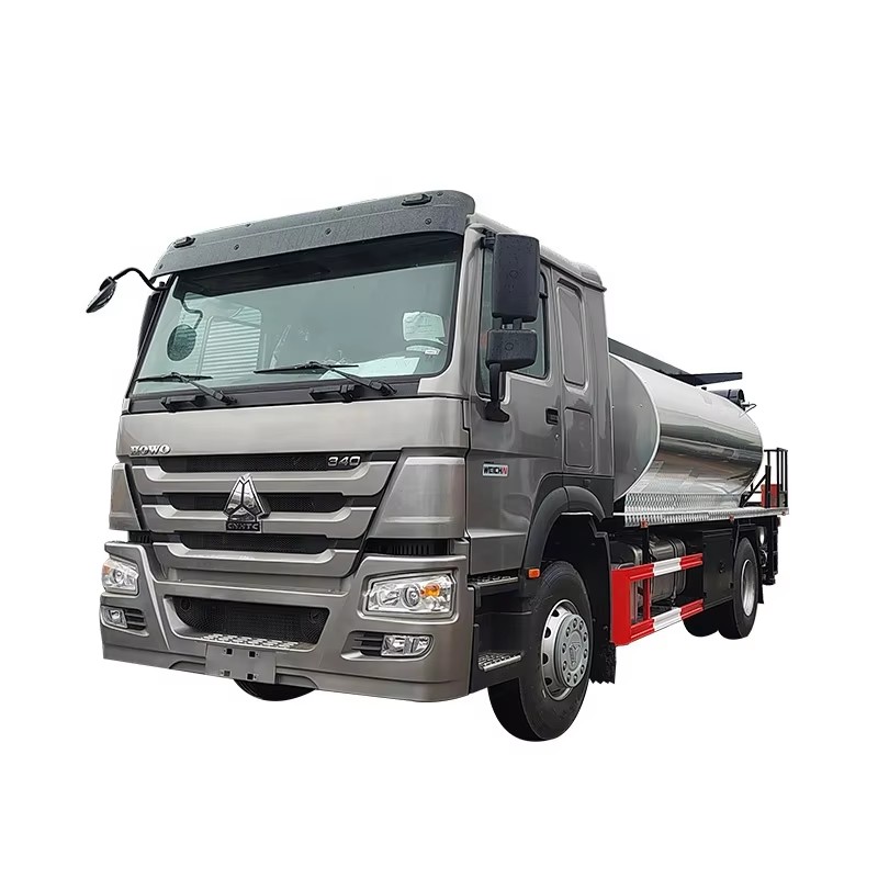 Howo 4x2 Yol D&ouml;şeme Makineleri Bit&uuml;men Kamyon Yol Asfalt Spray Bit&uuml;men Dağıtıcı Kamyo