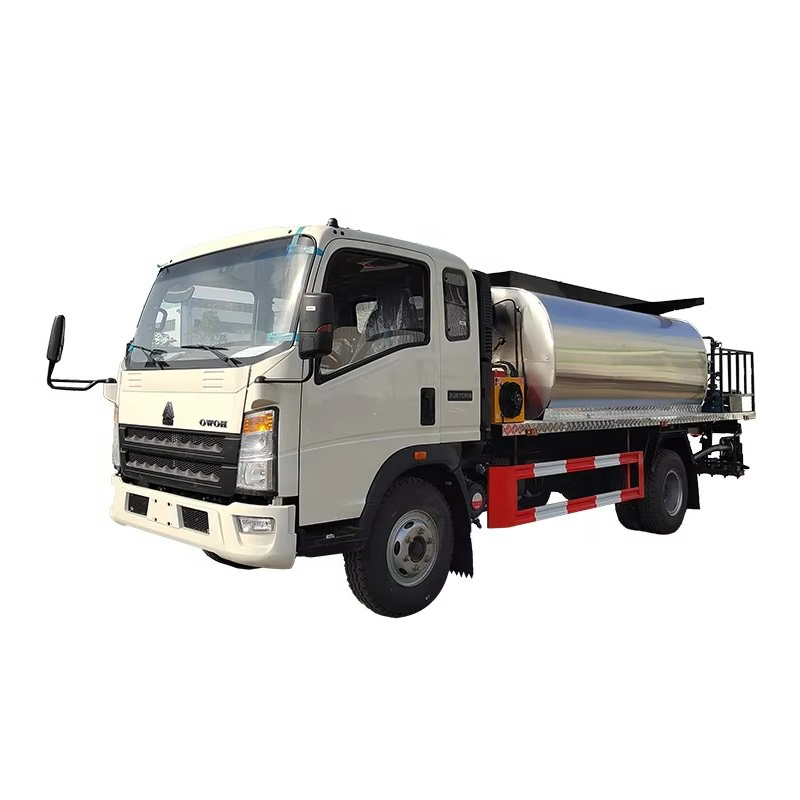 Howo 6 Ton Asfalt Dağıtıcı Kamyon Sıcak Yağ P&uuml;sk&uuml;rt&uuml;c&uuml; Kamyon Yol D&ouml;şeme Ma