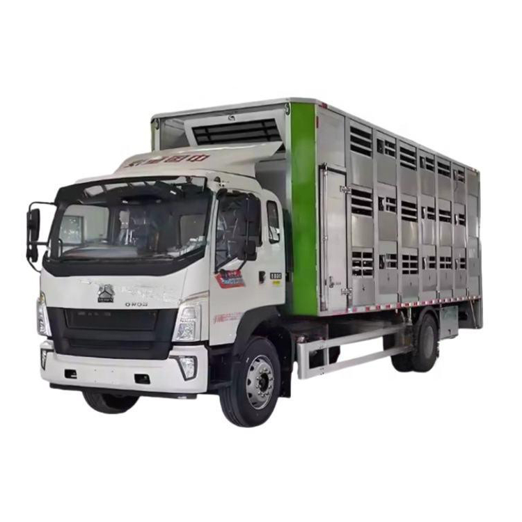 HOWO 4 * 2 4 * 4 &Ccedil;iftlik K&uuml;me Taşıyıcı Kamyon 6.8 M Hayvan İnek Domuz Transfer Kamyon V&