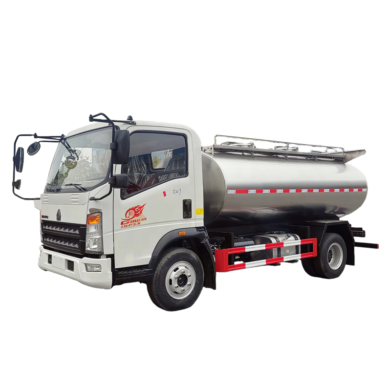 Sinotruk Howo 4X2 S&uuml;t Kamyonu 5000L S&uuml;t Tankeri Kamyonu 5m&sup3; Taze S&uuml;t Bira Ve Su 