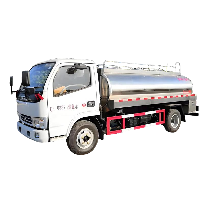 Yeni Dongfeng 4X2 S&uuml;t Kamyonu 5m&sup3; S&uuml;t Y&uuml;kleme Kamyonu 5000L S&uuml;t Tanker Kamy
