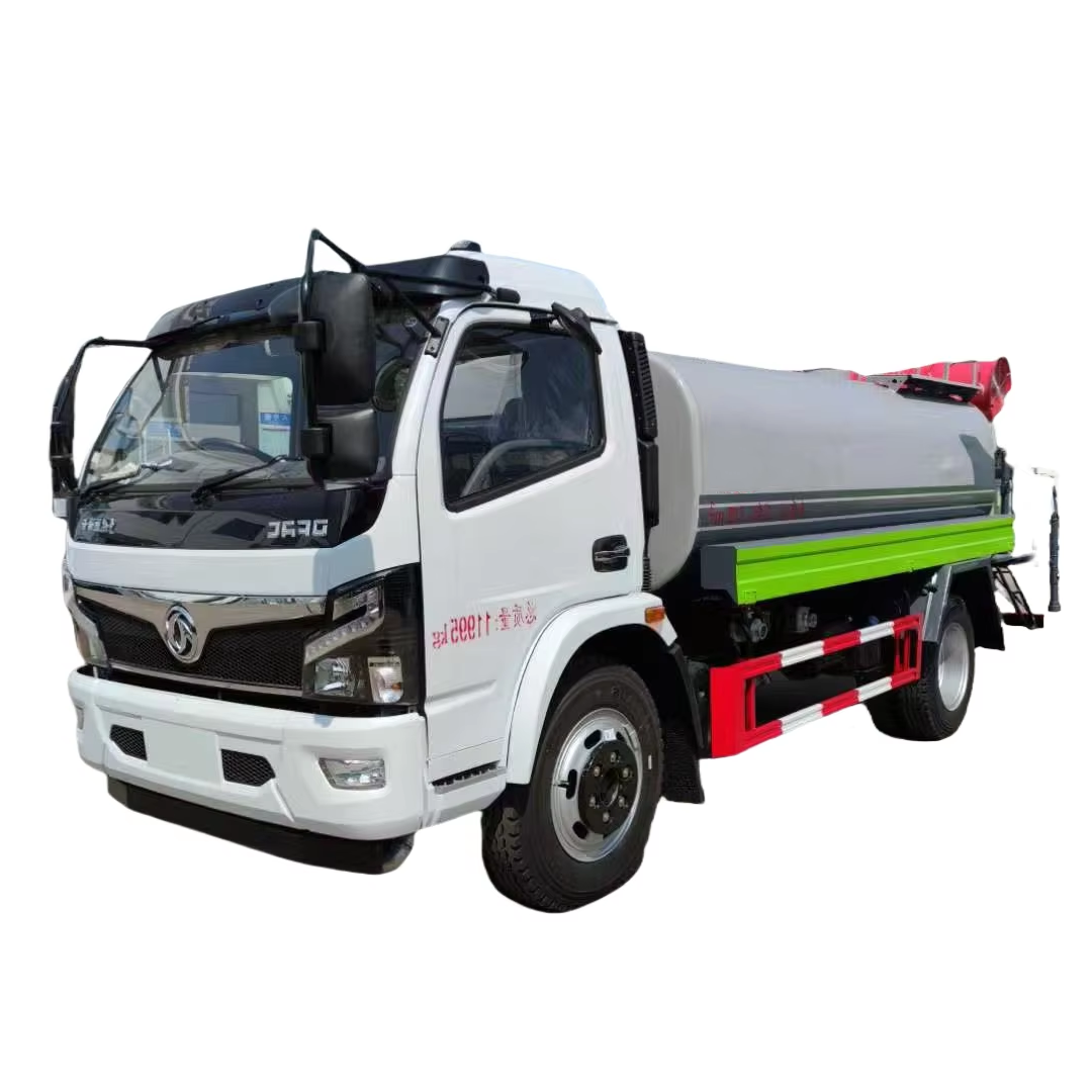 Yol Yıkama I&ccedil;in Dongfeng Dorica 9 K&uuml;p Metrelik Yeşil P&uuml;sk&uuml;rtme Kamyonu